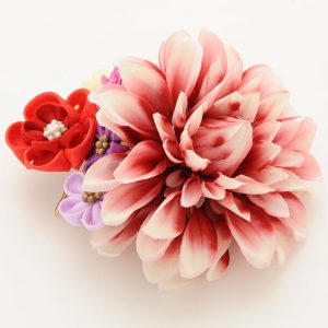 キモノモード町田店の成人式に使える菊の花の髪飾り